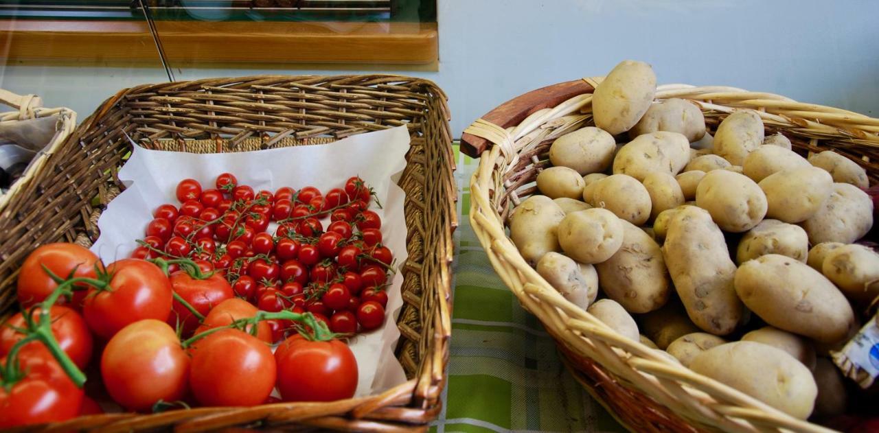 B&B Dalla Fattoria Della Patty Pieve Di Ledro Εξωτερικό φωτογραφία