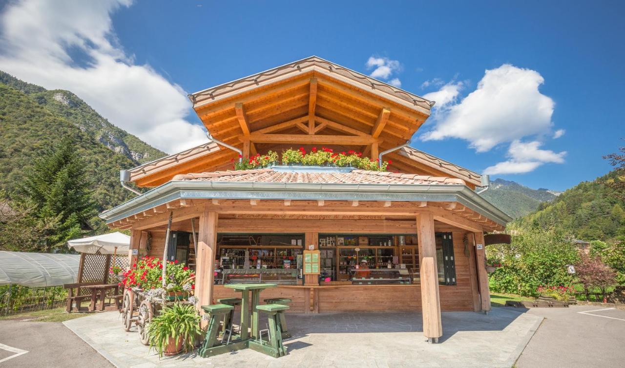 B&B Dalla Fattoria Della Patty Pieve Di Ledro Εξωτερικό φωτογραφία